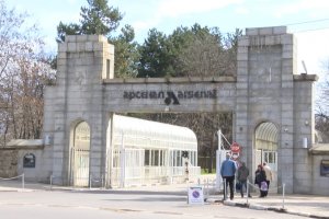 Единият от арестуваните 3 ма чужденци които са работили за оръжейния