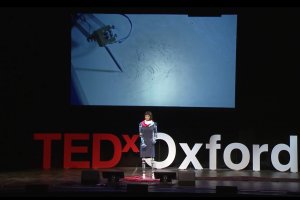  Ai Da — робот която може да рисува беше задържана на египетската