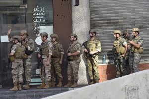 На протест в Бейрут организиран от шиитските движения Хизбула и