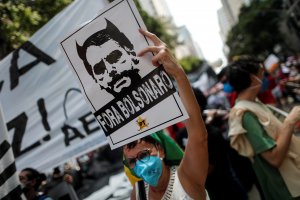 Хиляди бразилци излязоха в събота по улиците в цялата страна