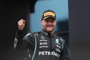 Пилотът на Мерцедес Валтери Ботас спечели първата си победата през