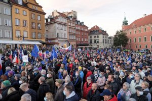Поляци подкрепящи членството на страната си в ЕС участваха днес