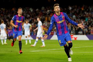 Барселона продължи да излиза макар и много трудно от дупката