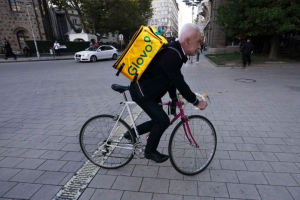 СВЕТЛИНИТЕ НА ГОЛЕМИЯ ГРАД Кандидатът за президент Волен Сидеров бе