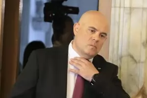 Главният прокурор става залог за милиардите от ЕС
