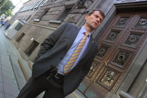 Прокуратурата все още не е решила дали ще поиска имунитета