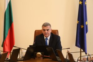 Непрестанните скандали около изборната подготовка през последните дни предизвикаха служебния