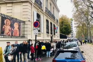 В чужбина - висока активност и опашки пред секциите