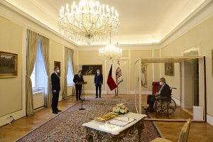 Президентът на Чехия Милош Земан назначи днес Петер Фиала за