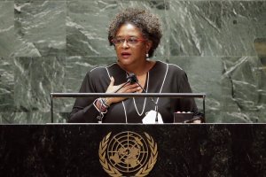 В полунощ Барбадос ще стане най новата република в света и