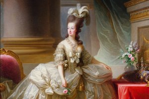 Две гривни с диаманти принадлежали на Мария Антоанета  бяха продадени на