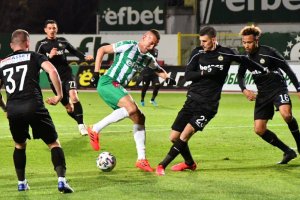 Ветеранът Мартин Камбуров изигра нов паметен мач с който помогна