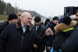 Мигранти посрещнаха с аплодисменти президента на Беларус Александър Лукашенко в