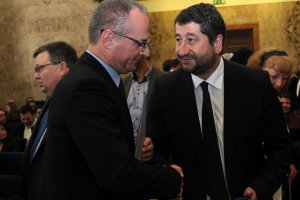 Дрязгите между кандидата за президент Лозан Панов и подкрепящата го