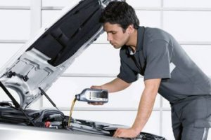 Всеки собственик на автомобил знае как да проверява нивото на