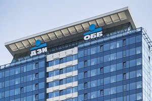 Тази сутрин базираната в Белгия банка KBC и базираната в Австрия