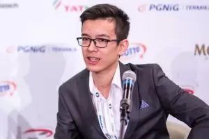 17-годишен узбек свали от върха Магнус Карлсен