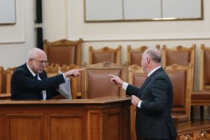 Очаквано изслушването на служебния министър на културата Велислав Минеков за