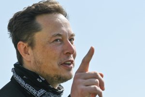 Предприемачът Илон Мъск който е ръководител на американските компании Tesla