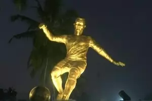 Статуя на Роналдо раздели Индия 