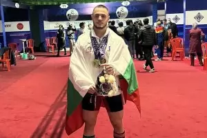 Българските щанги се оттласкват от дъното