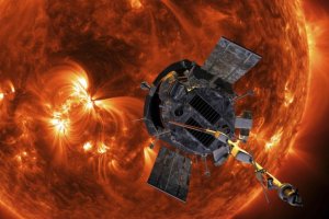 Космически апарат на НАСА официално докосна Слънцето преминавайки през слънчевата корона  Слънчевата