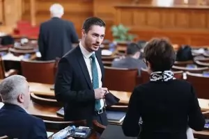 Депутатите разпределиха 1,2 млрд. лв. по ръба на закона 