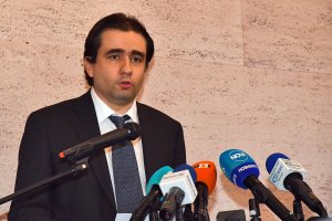 Министърът по електронното управление Божидар Божанов вече разполага със своя