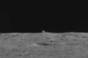 Китайският космически апарат Юйту 2 Нефритен заек 2 засне мистериозен обект с