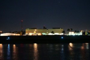 Две ракети са били изстреляни близо до американското посолство в