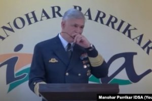 Командващият военноморските сили на Германия Кай Ахим Шьонбах подаде оставка след