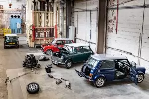MINI превръща своите класики в електромобили