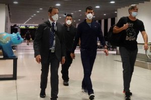 Новак Джокович напусна Австралия в 13 30 ч с полет към Дубай