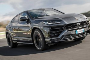 Изминалата 2021 г  ще бъде запомнена от автомобилните производители не само