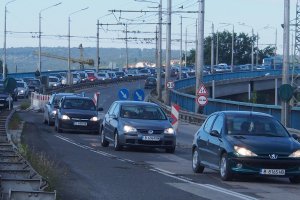 Жители на Варна сигнализираха че Аспаруховият мост в града се