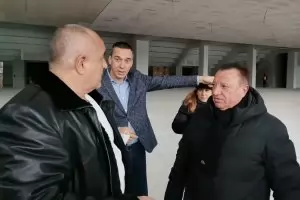 "Арена Бургас" продължава да поскъпва главоломно