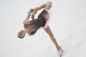 Шампионката на България по фигурно пързаляне Александра Фейгин се класира