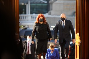 Румен Радев и Илияна Йотова ще встъпят днес в длъжност