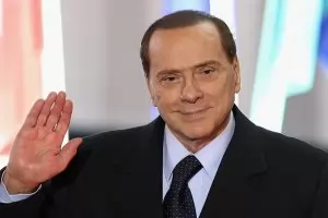 Берлускони влезе в болница