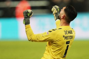 Роденият в Козлодуй вратар на Кеймбридж Юнайтед Димитър Митов се