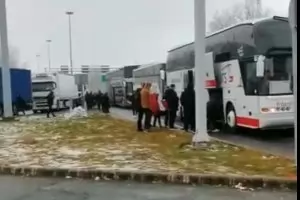 Български автобуси са блокирани на сръбско-унгарската граница