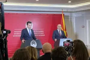 Македонската бомба цъка под правителството