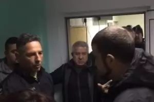 И през 2022 г. фенове продължават да кадруват в клубовете