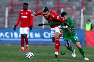 В края на изминалата година положението в челото на класирането