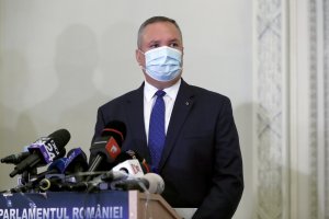 Румънският премиер Николае Чука е обвинен че е преписал почти
