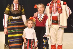 Няма как да го сбъркате със своя възрожденски мустак