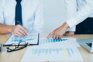 Въпреки че България преживява трудни времена заплатите тази година ще растат