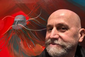  Вие правите рисунки инсталации видеа пърформанси а сте завършили стенопис