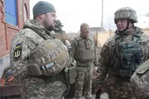 Снаряди паднаха край журналисти на AFP и CNN в Донбас