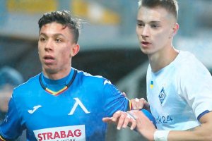 Левски завърши 1 1 с шампиона на Украйна Динамо Киев в